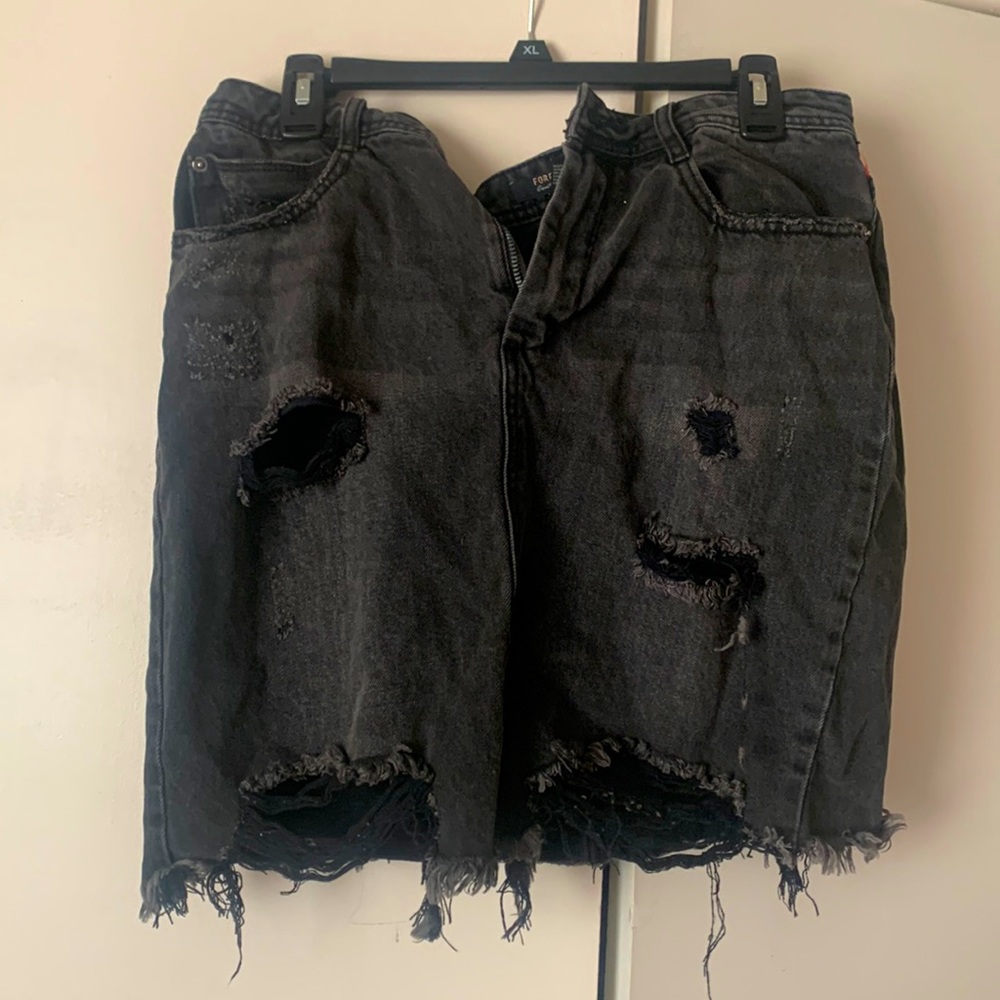 Forever 21 denim ripped skirt !